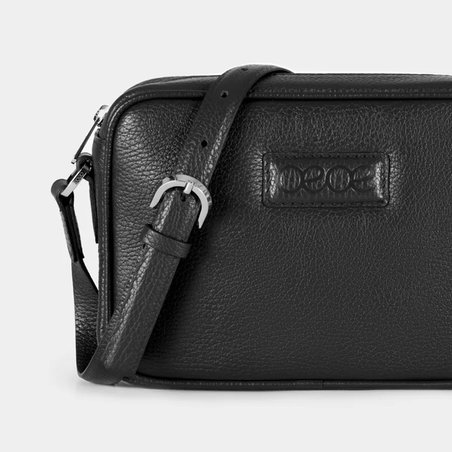 Bandolera pequeña en piel de vacuno en color rojo para mujer