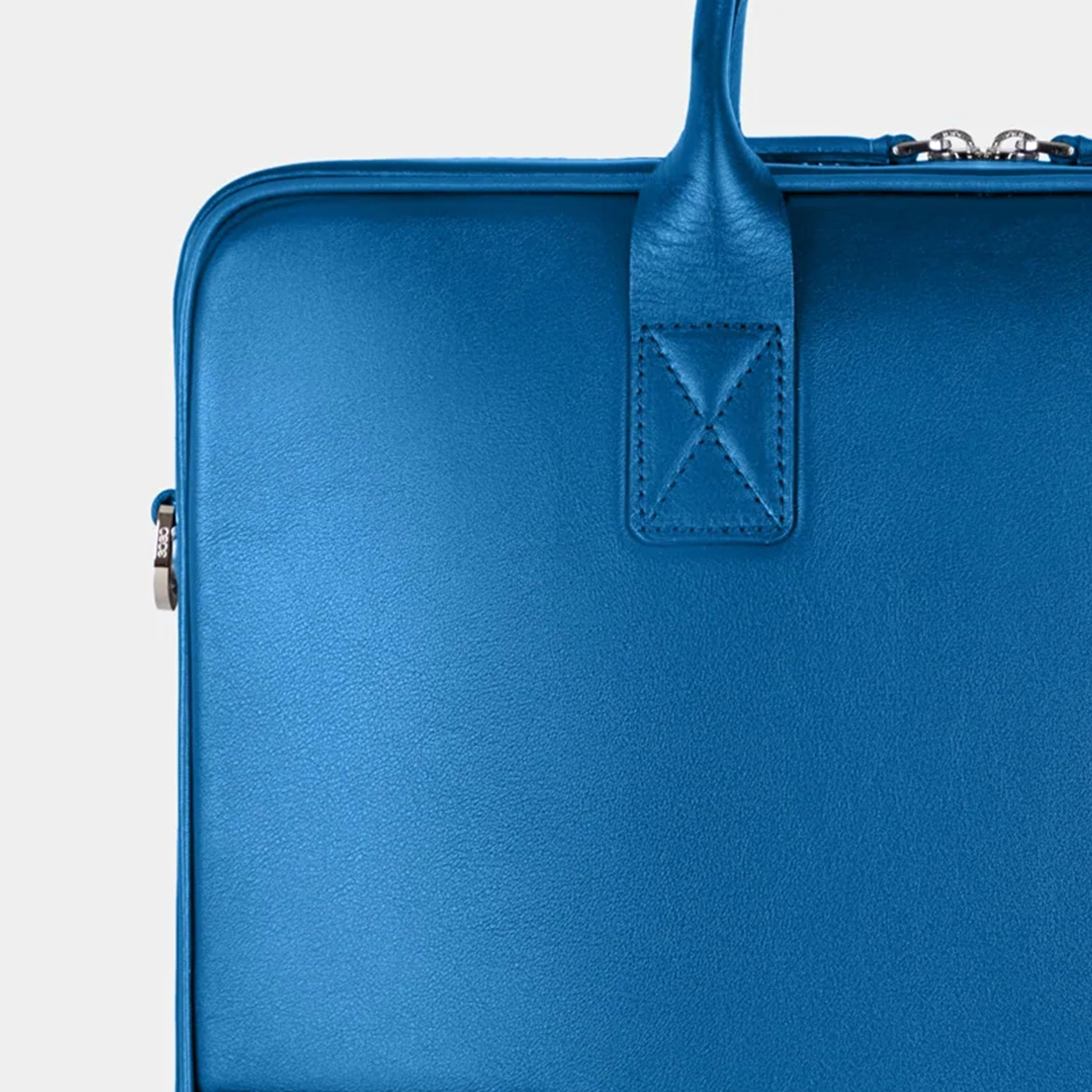 Bolso Ejecutivo  grande en piel de vacuno en color azul para hombre