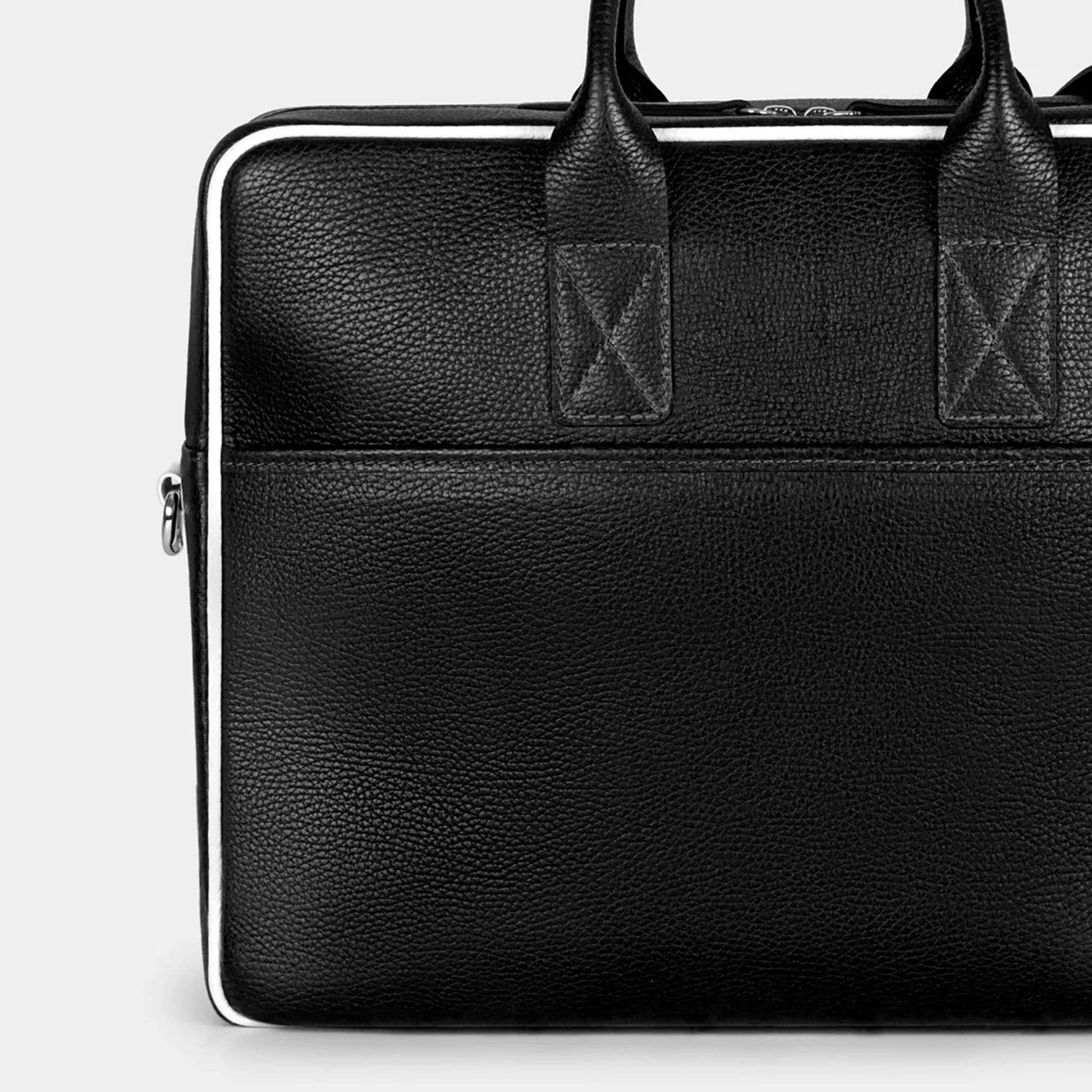 Bolso Ejecutivo  grande en piel de vacuno en color negro para hombre