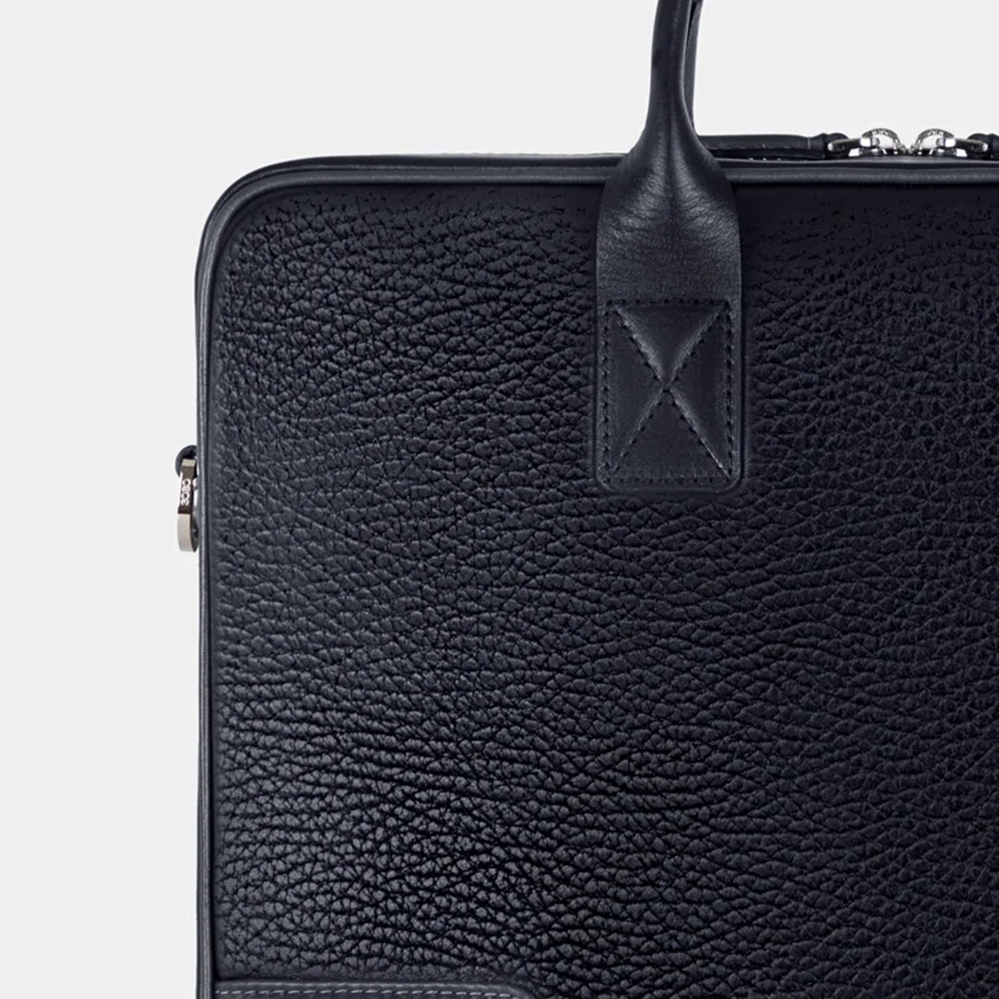 Bolso Ejecutivo  grande en piel de vacuno en color negro para hombre