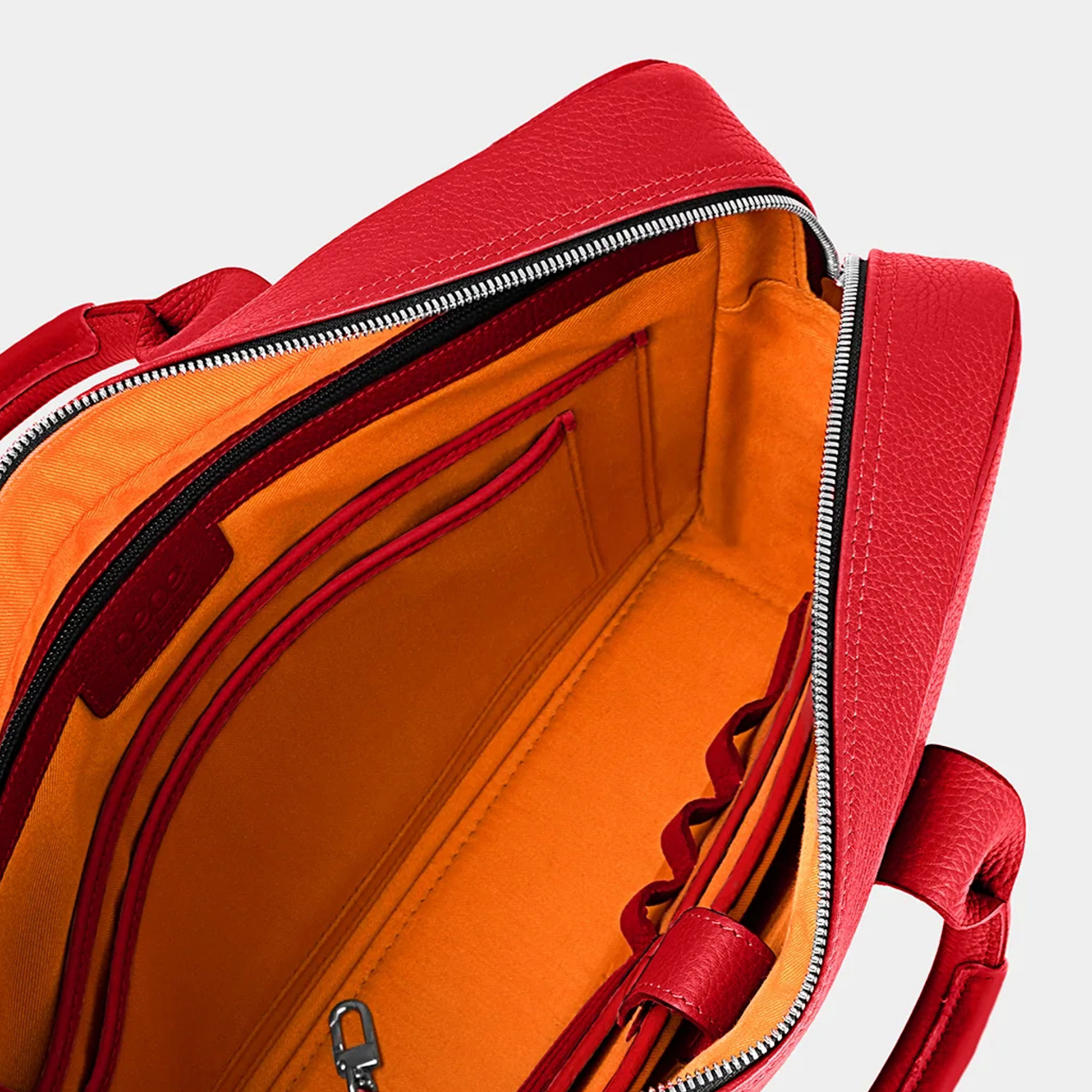 Bolso Ejecutivo  grande en piel de vacuno en color roja para hombre