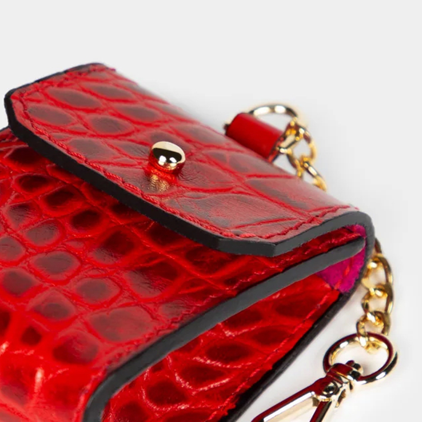 Funda Para Airpods en piel de vacuno en color rojo para mujer