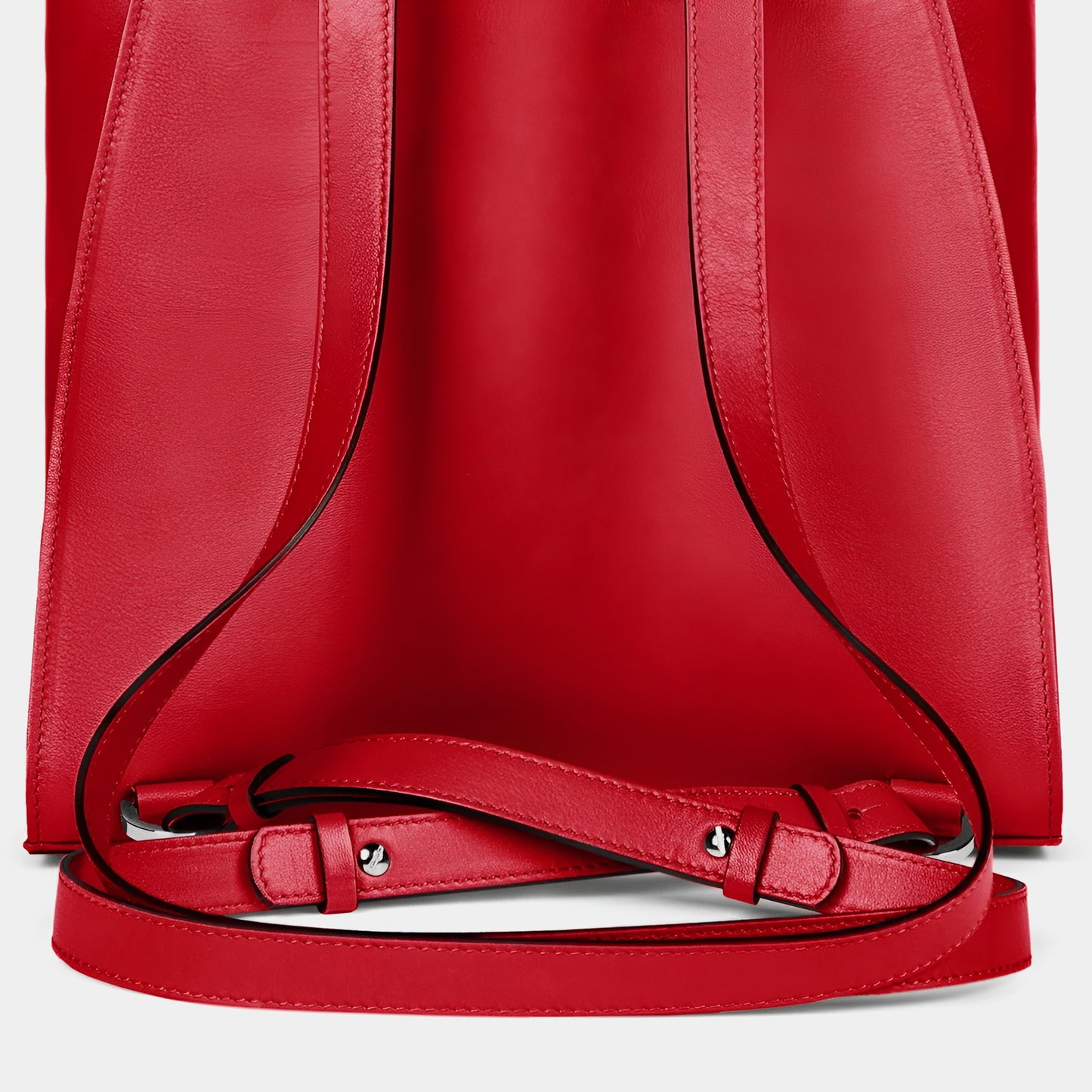 Mochila grande en piel de vacuno en color rojo para mujer