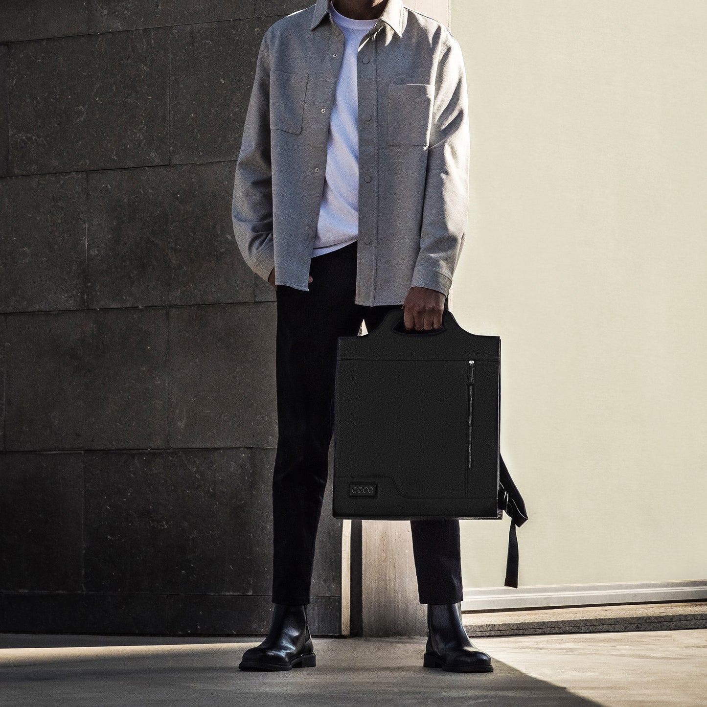 Bolso Ejecutivo grande en piel de becerro en color negro para hombre