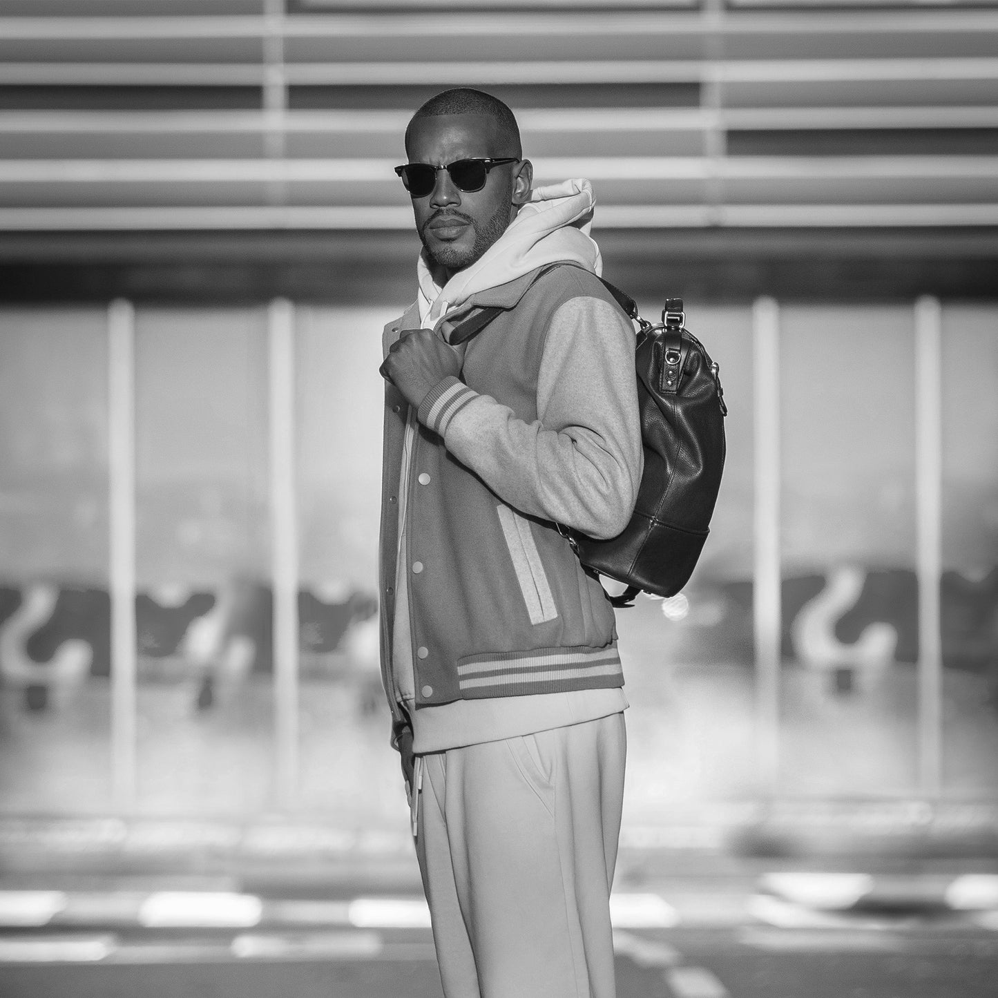 Mochila grande en piel de vacuno en color azul para hombre