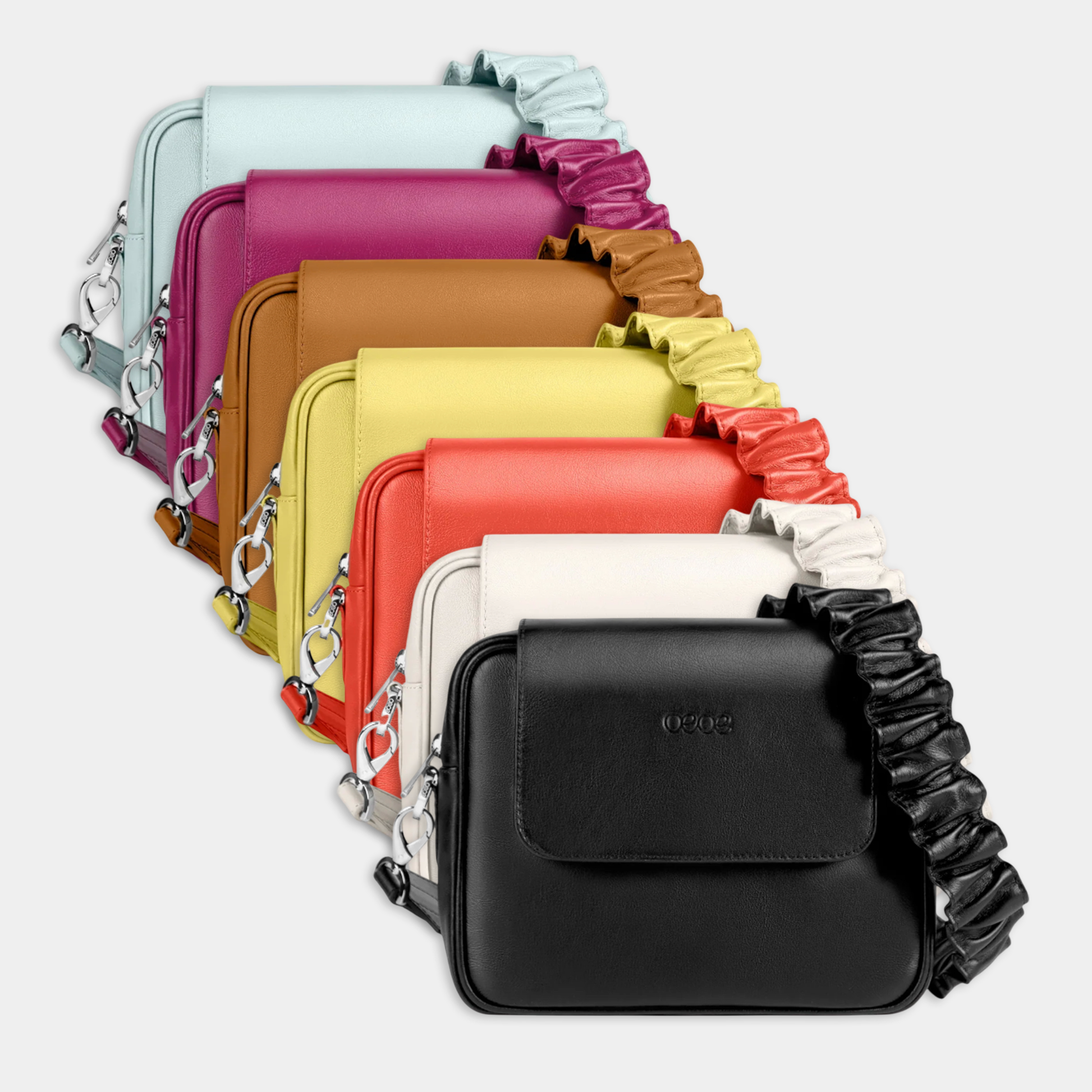 Bandolera pequeña en piel de vacuno en color negro para mujer