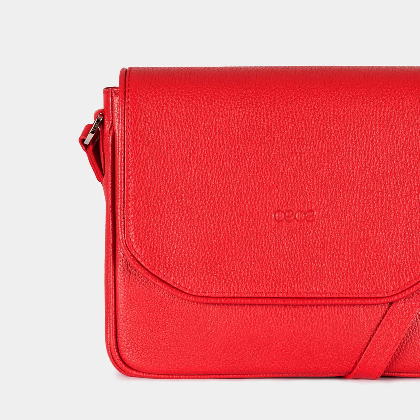 Bolso Ejecutivo  grande en piel de becerro en color negro para hombre