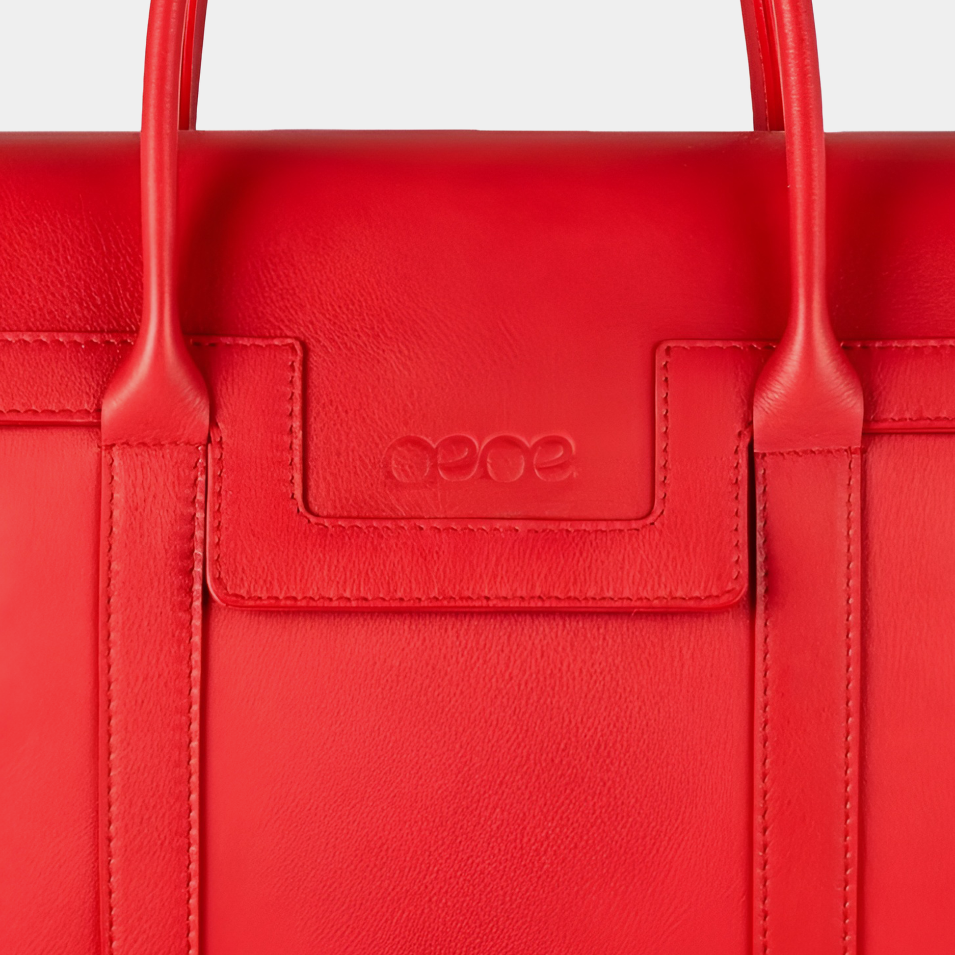 Bolso Ejecutivo grande de piel en color rojo BARBARA OEOE