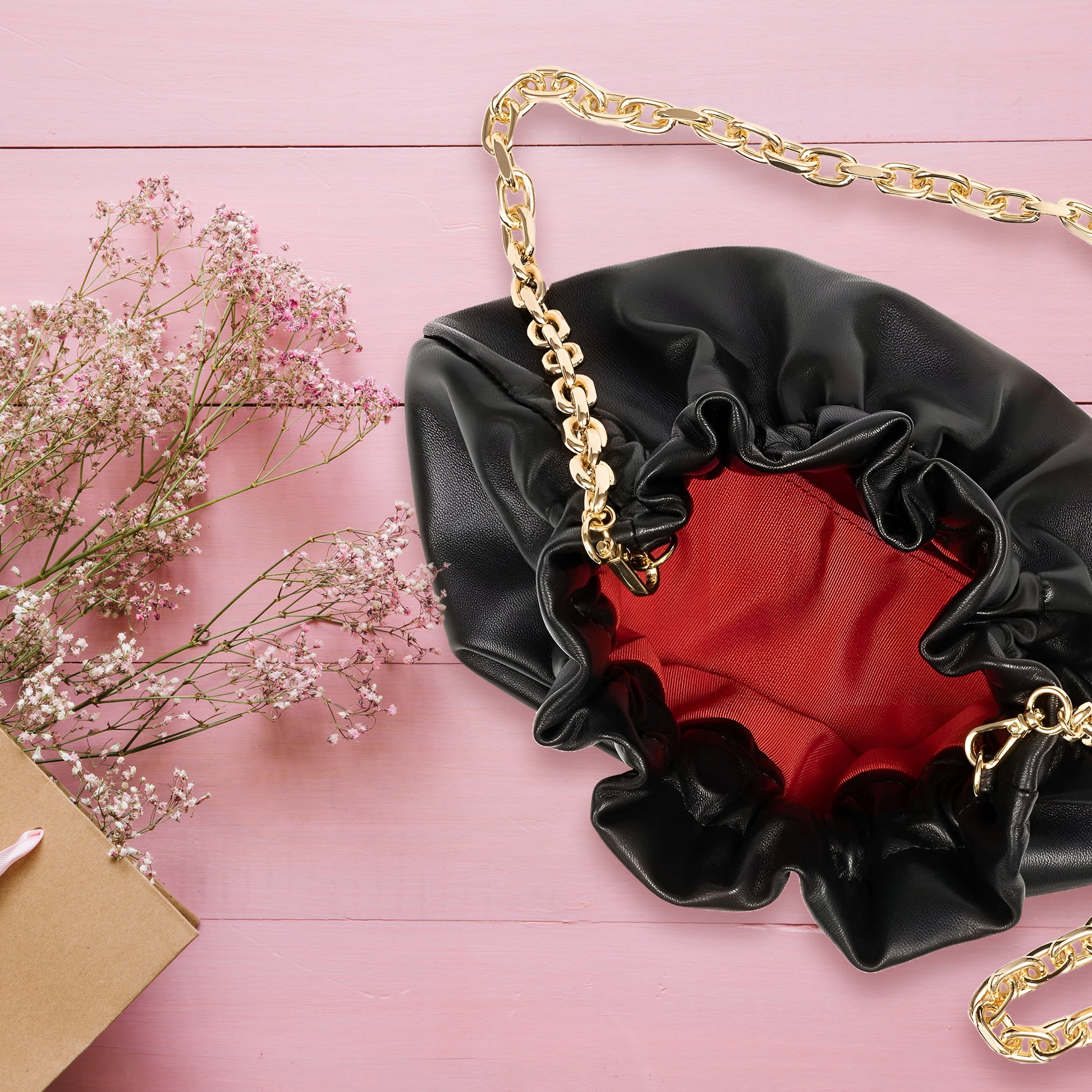 Minibolso pequeño en piel de cordero en color negro para mujer