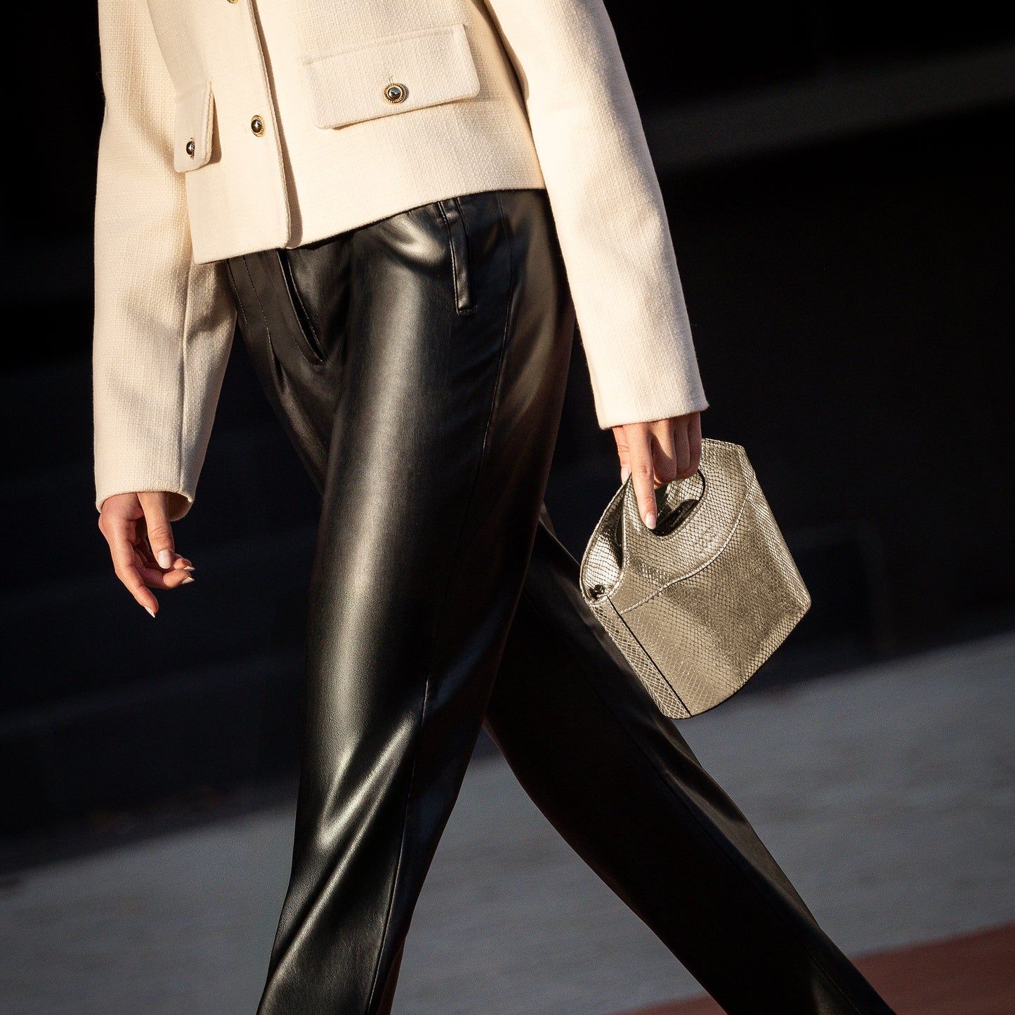 MICROBOLSO CAPRI DE PIEL DORADA