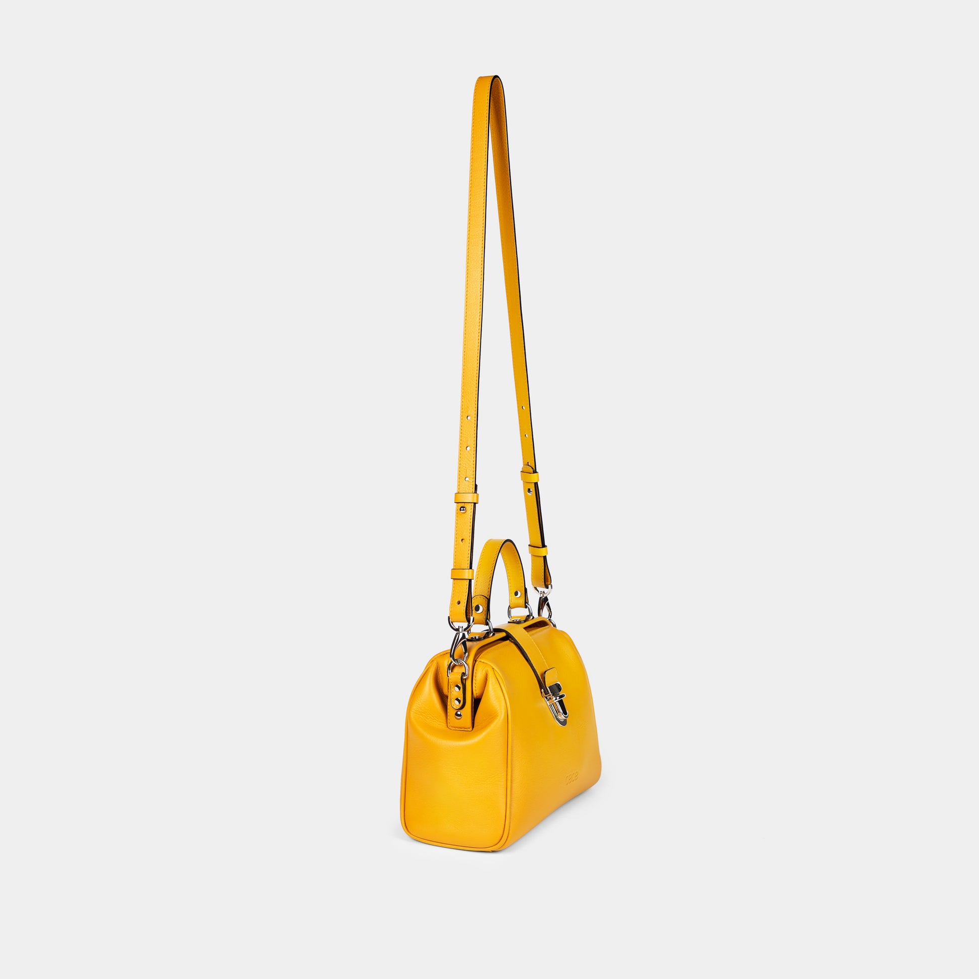 Bandolera pequeña en piel de no especifica en color amarillo para mujer