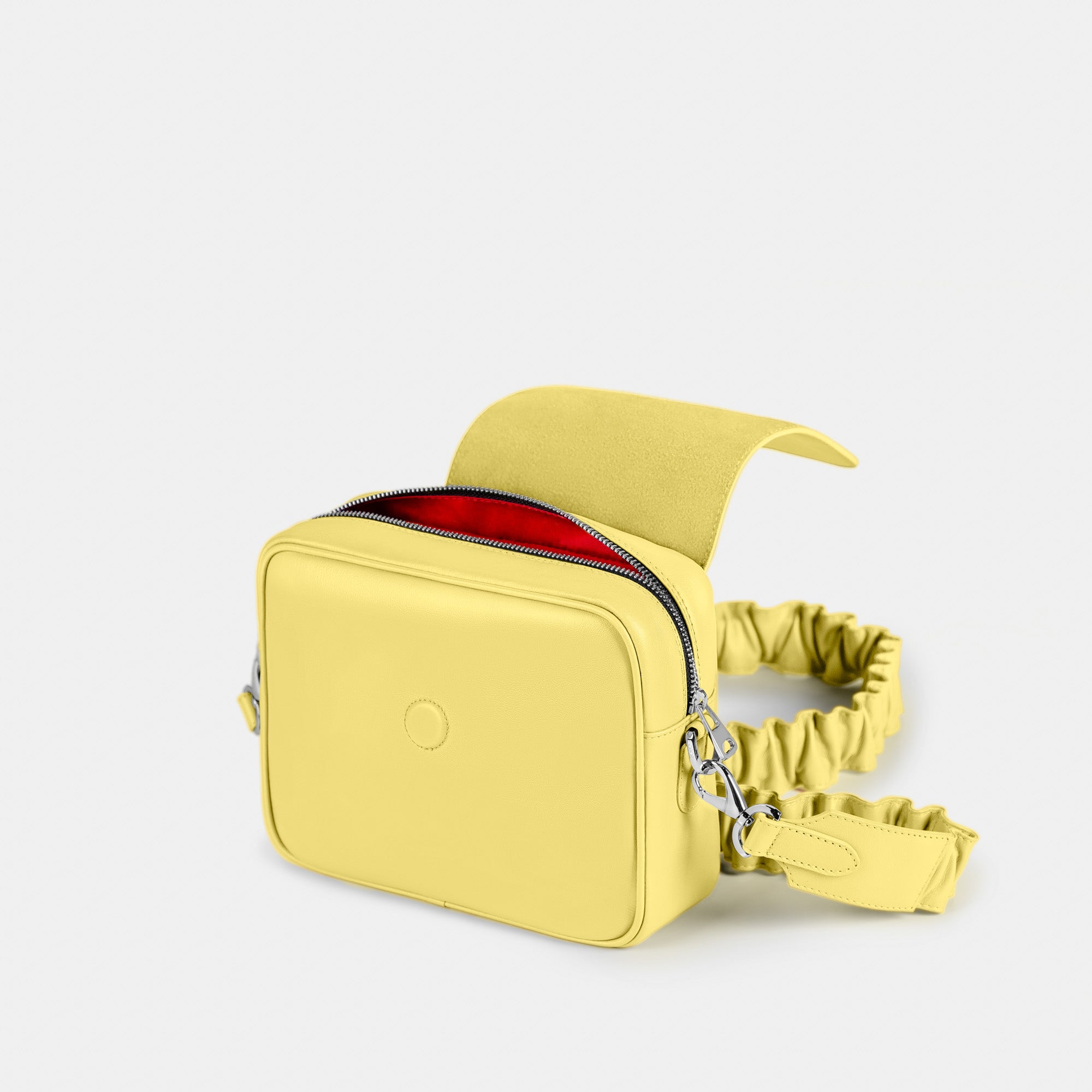 Bandolera pequeña en piel de vacuno en color amarillo para mujer