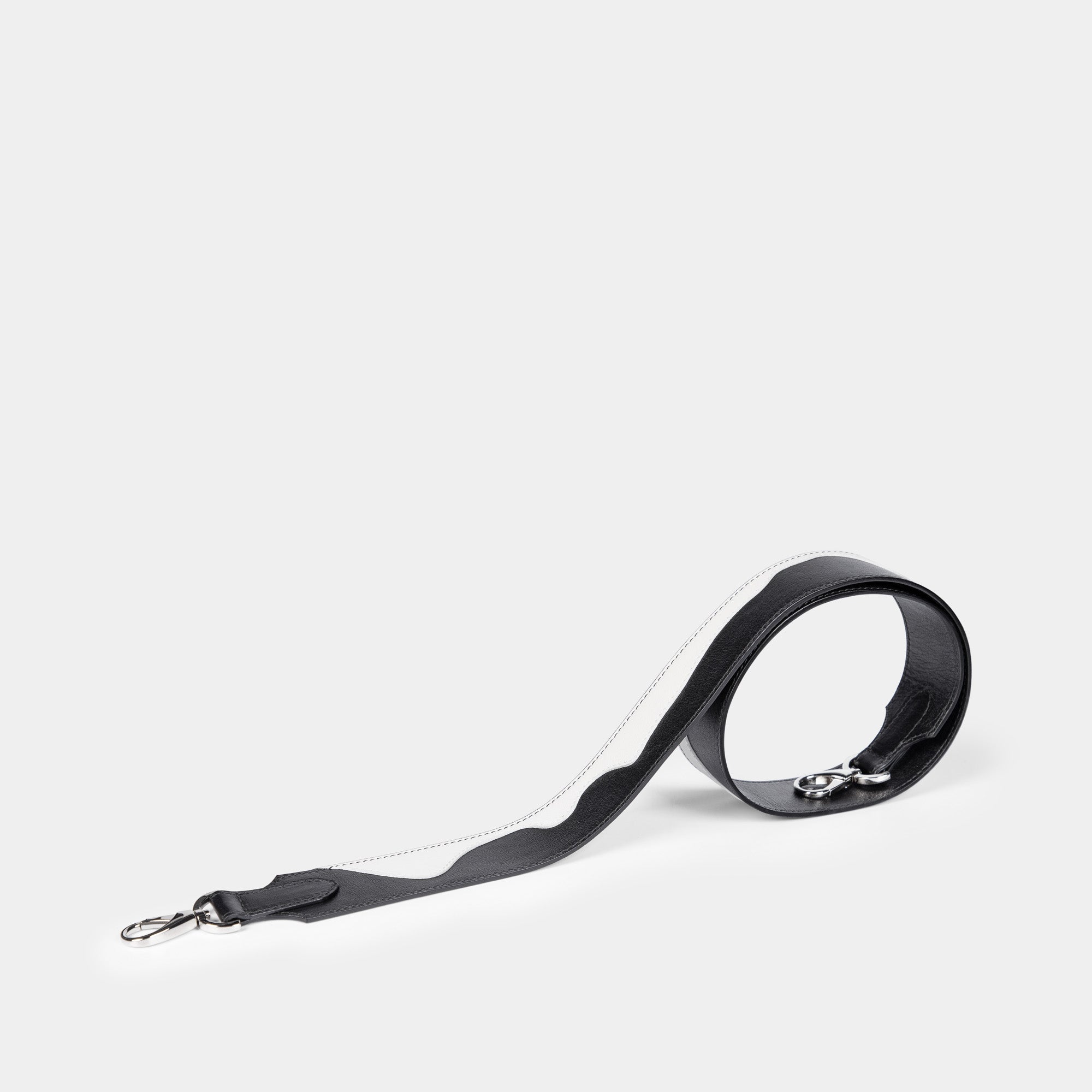 Correa Bolso  en piel de vacuno en color negro/blanco para hombre