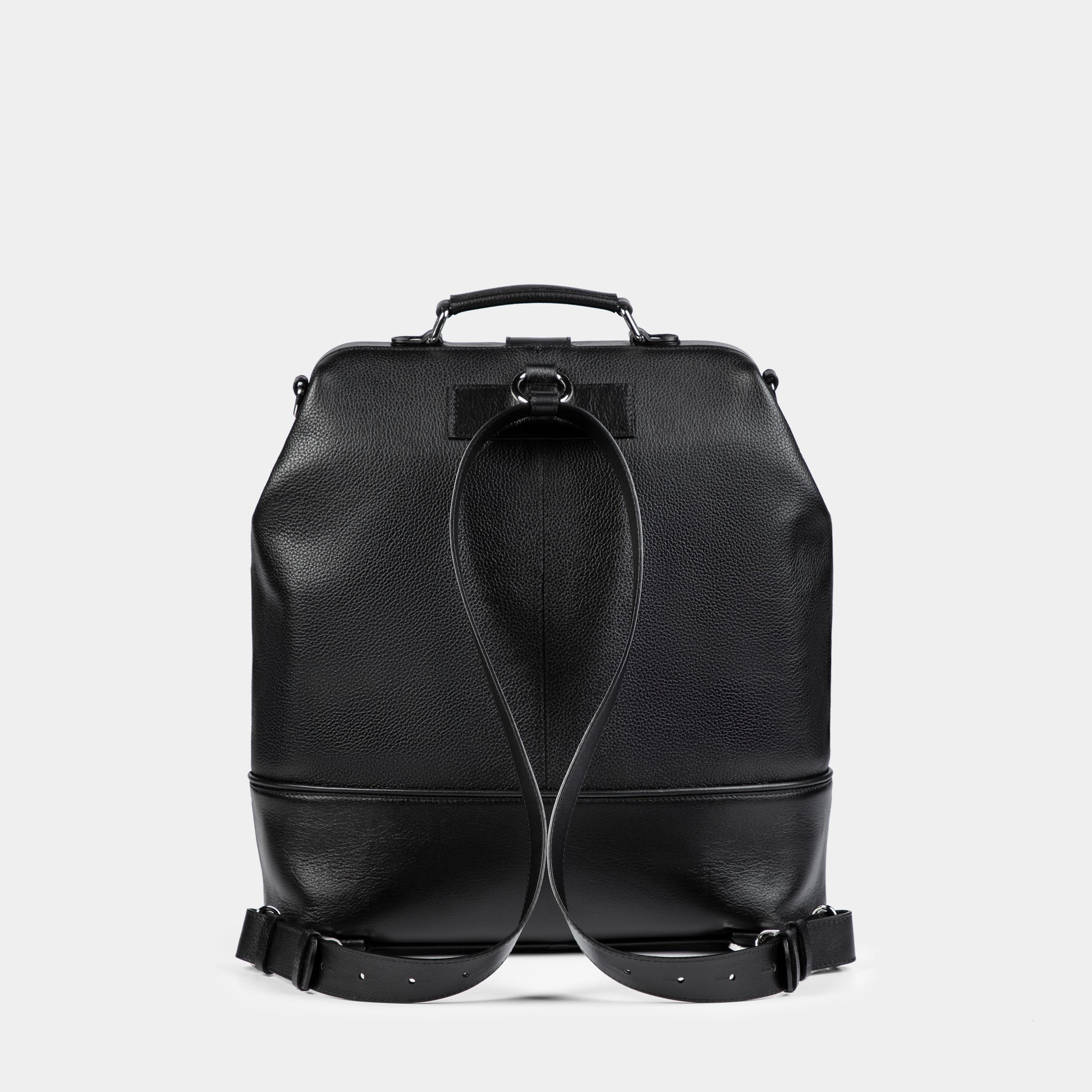 Mochila grande en piel de vacuno en color negro para hombre